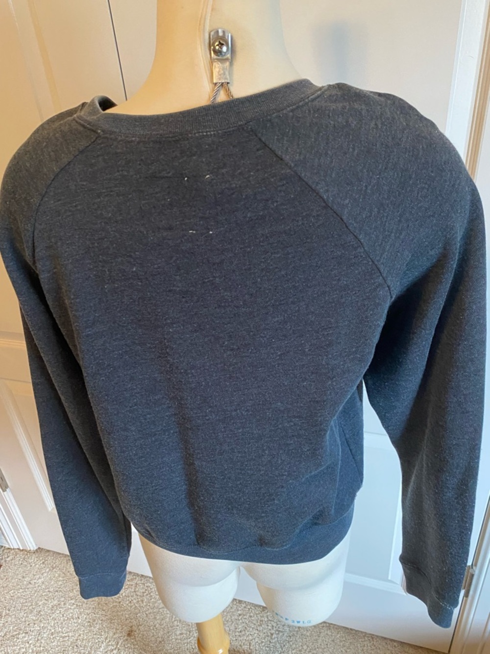 Aeropostale NWT Pullover Sweatshirt Gray
Sz M - Picture 4 of 4